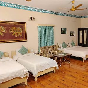 Classic Quadruple Room